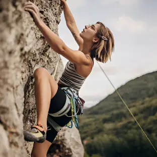  Advanced Rock Climbing Adventures – Technical Routes in Whistler and Squamish